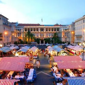 magnifique-2-pieces-en-plein-coeur-du-vieux-nice.fr-provencehotel.com/